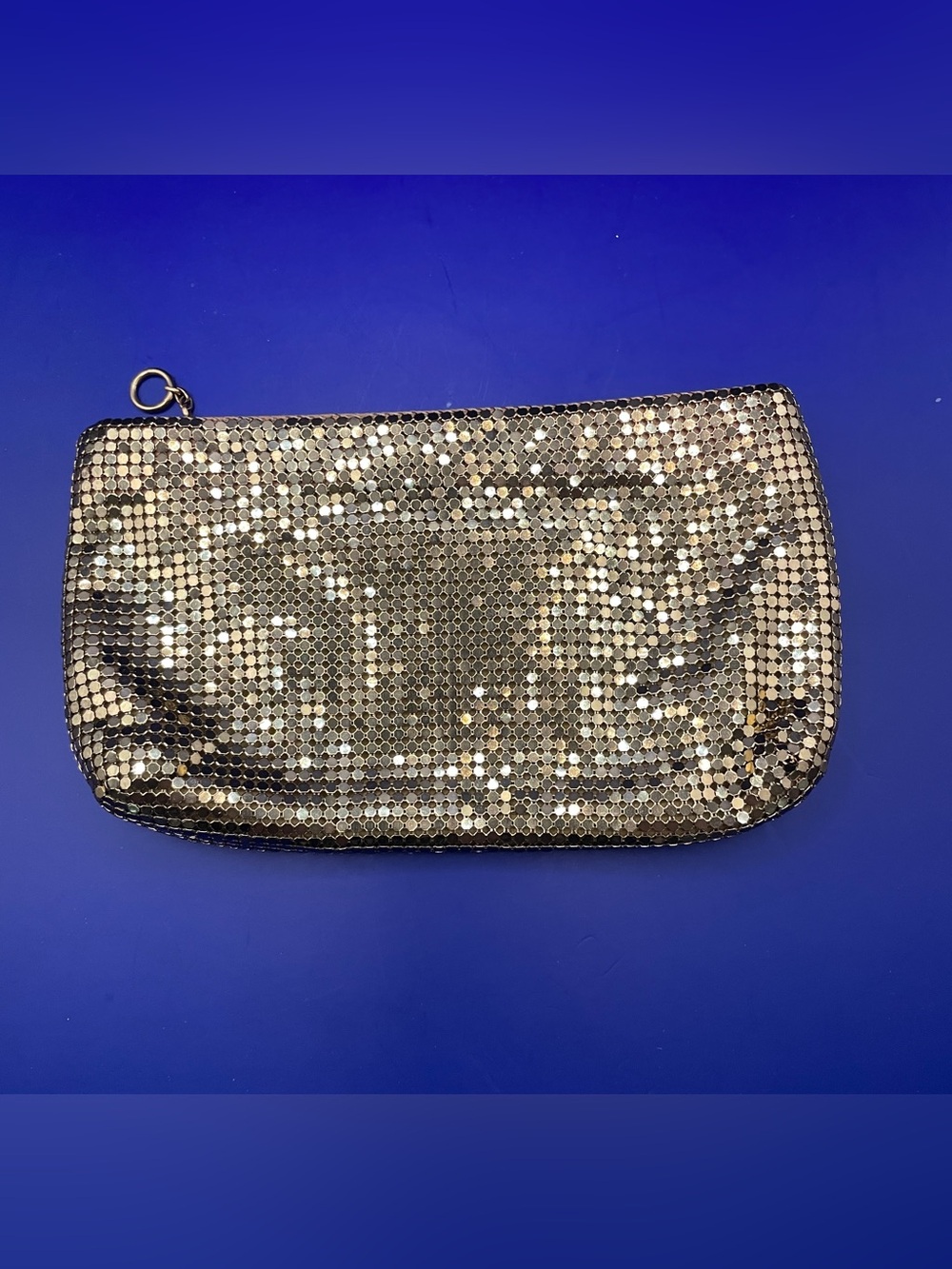 Vintage Gold Liquid Metal Mesh Zipper Pouch Evening oversized coin purse - Picture 2 of 11